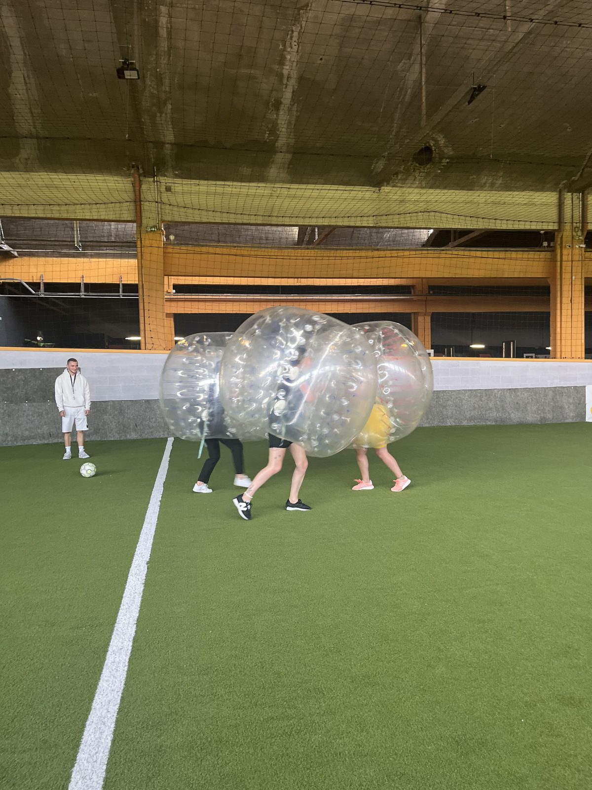 Un groupe d'amies profite d'une soirée EVJF chez Team Square